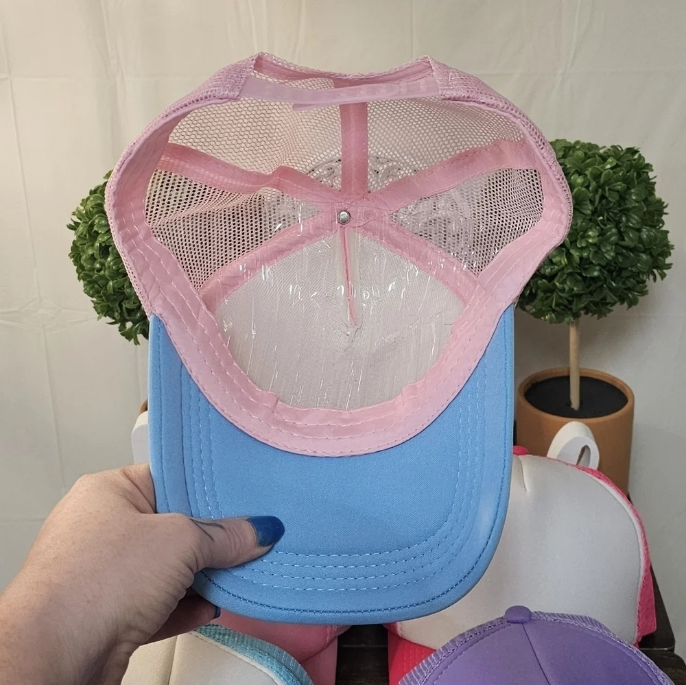 BUNDLE OF FIVE NEW COMPLETELY CUSTOMIZABLE SNAP BACK TRUCKER HATS